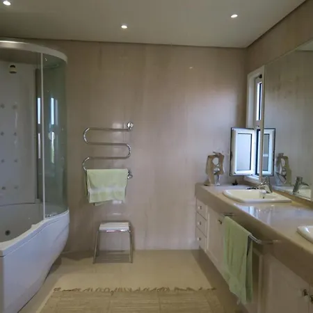 Villa In The Center Of With Private Pool Funchal (Madeira)