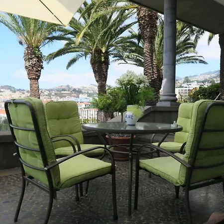 In The Center Of With Private Pool * Funchal (Madeira)
